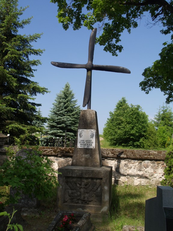 Juozo Namiko kapas Užpalių kapinėse